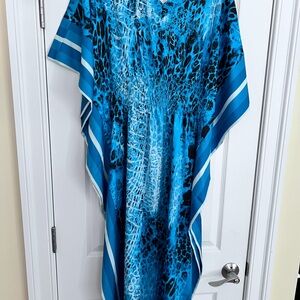 Ladies Size XS DC Blue and Black Patterned Apparel GUC